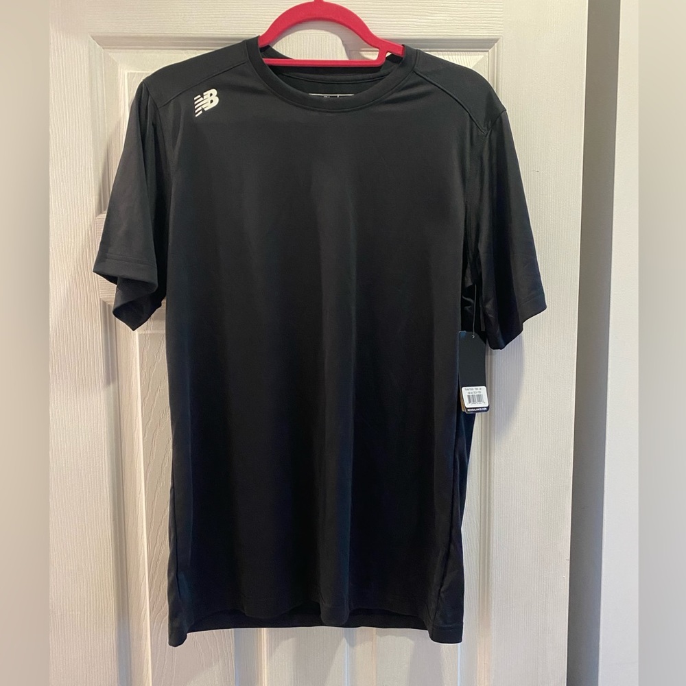 🔥MASSIVE CLEARANCE!💸 5 ITEMS/$40💗 NWT New Balance T-Shirt